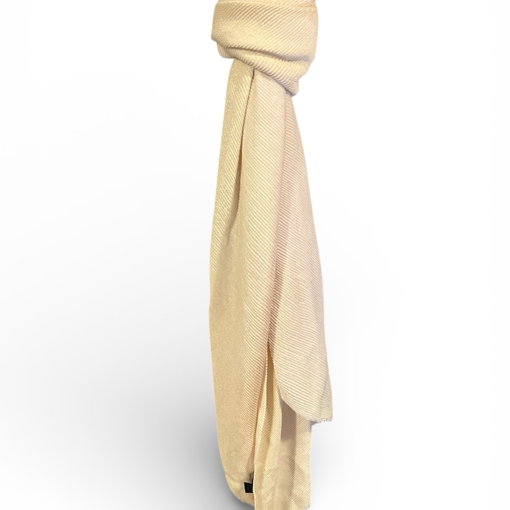 New Steve Madden Soft Ivory Scarf Wrap Oblong